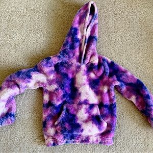 Tie dye fleece pullover + pants set!
